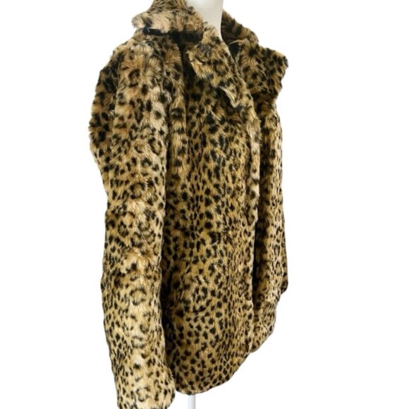 NWT A New Day Women's Faux Fur Leopard Print Zip Jacket Small - Picture 4 of 7